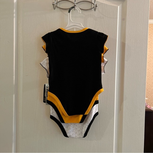 Pittsburgh Penguins Bodysuit three-piece set size 18 months NHL NWT - Picture 6 of 8